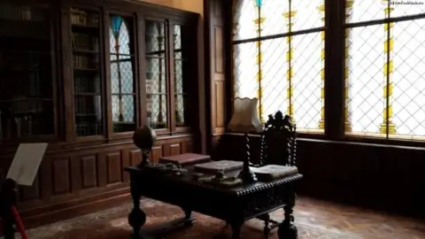 Das Schloss Károlyi, symbolisch „Peleș Siebenbürgens“ genannt