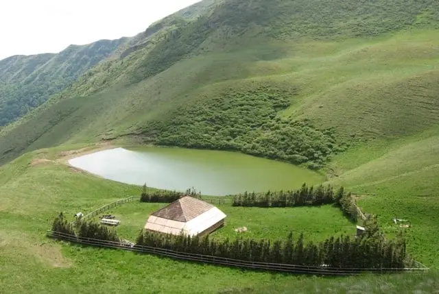 Die Geheimnisse des „Bodenlosen Sees“ im Buzău-Gebirge