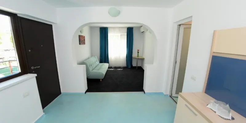 Apartamente Liliacul, foto 2 van 19