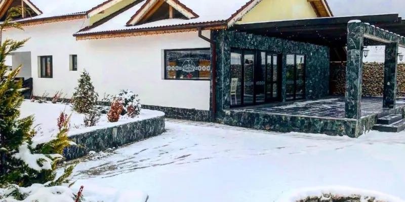 Casa De Sub Piatra, Foto 1 von 24