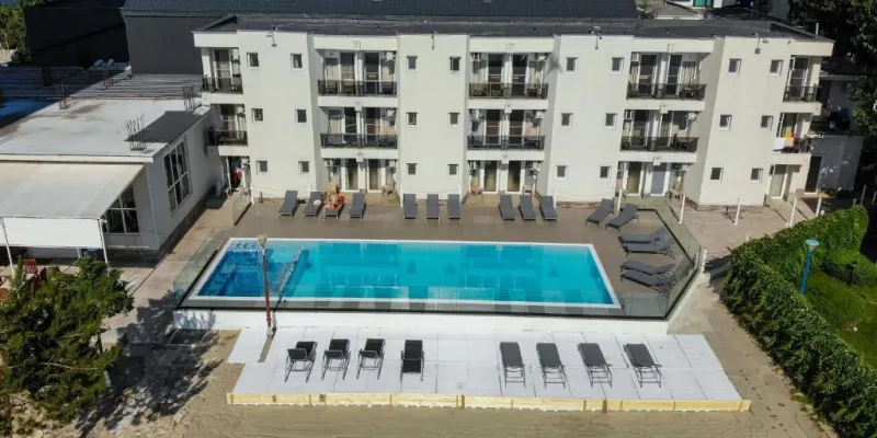 Jijo's Hotel, Foto 2 von 180