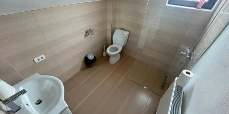 La Scoabă, foto 3 van 101